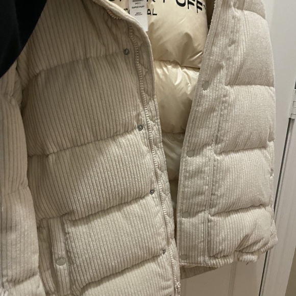 COPY - ARITZIA SUPERPUF cushcord jacket - Picture 4 of 6